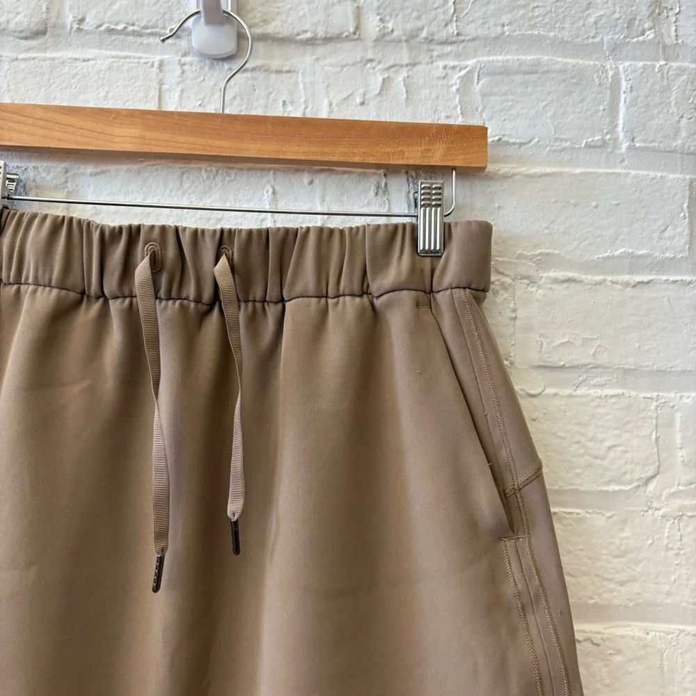 Lululemon || On The Fly Skirt Woven Frontier Taupe Brown 8‎